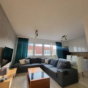 apartament-90m2-z-tarasem-widokowym-350m-do-morza.kolobrzeghotels.com/